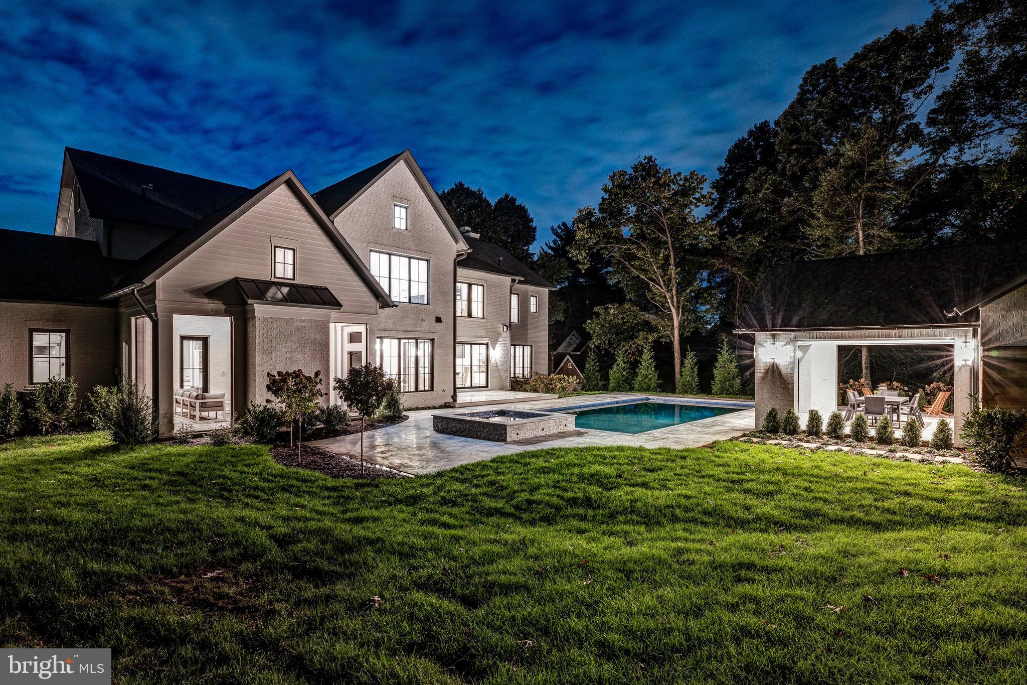 COUNTRY CLUB HILLS - Residential