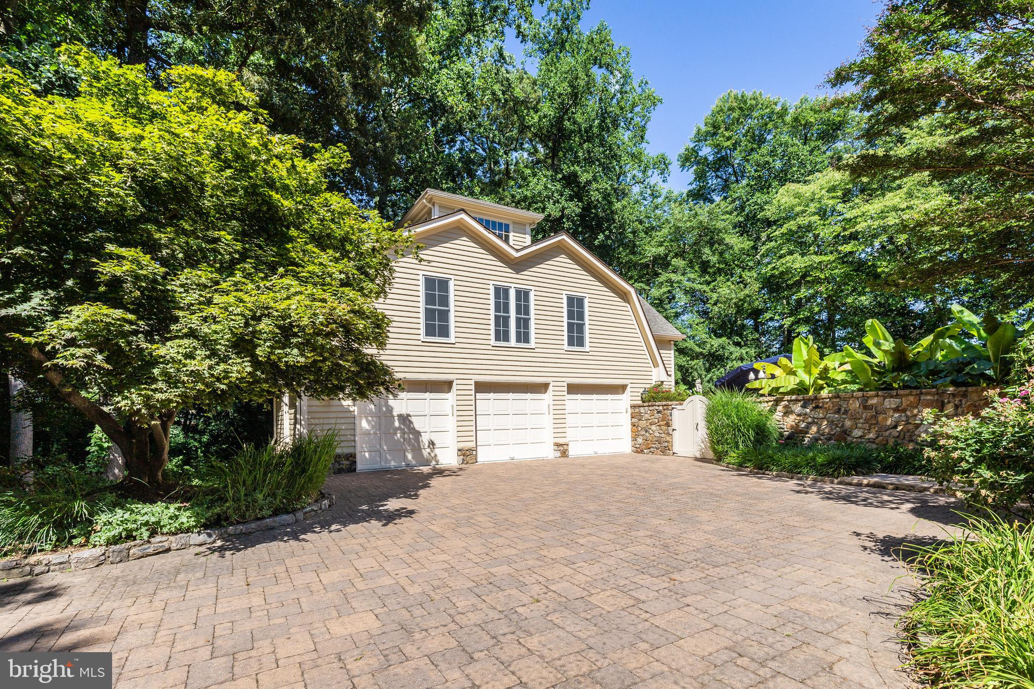 POPLAR POINT - Residential