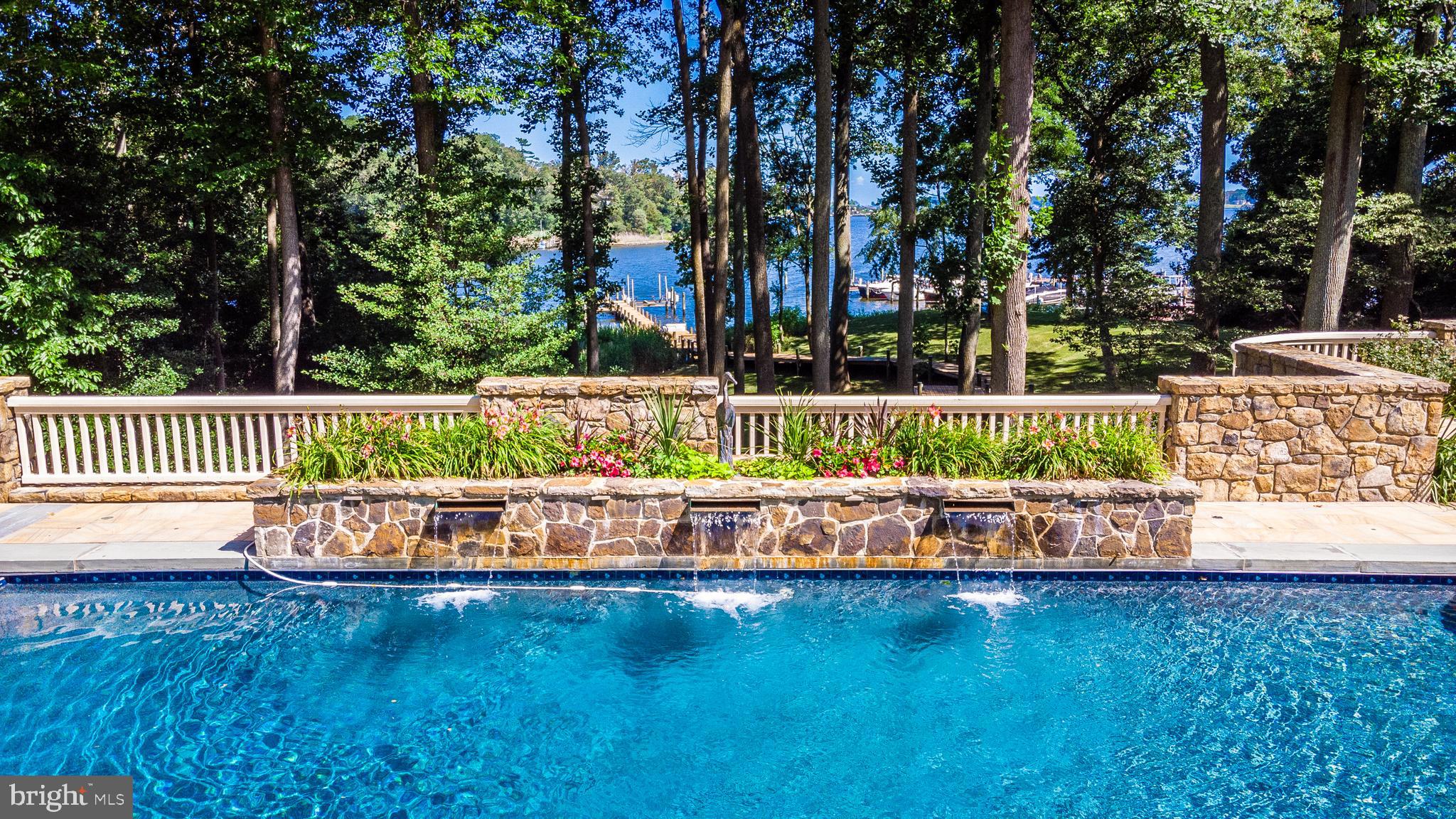 POPLAR POINT - Residential