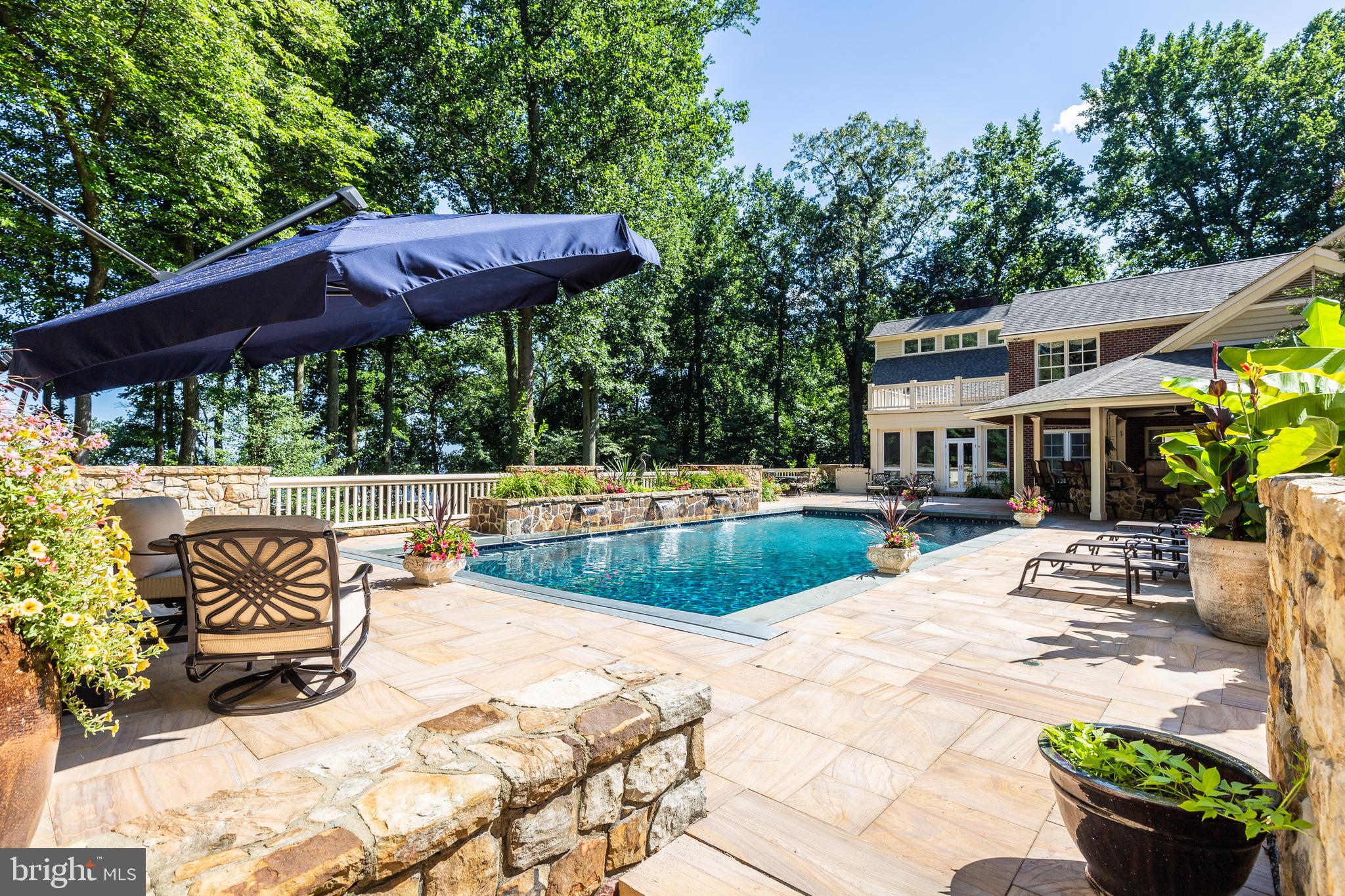 POPLAR POINT - Residential