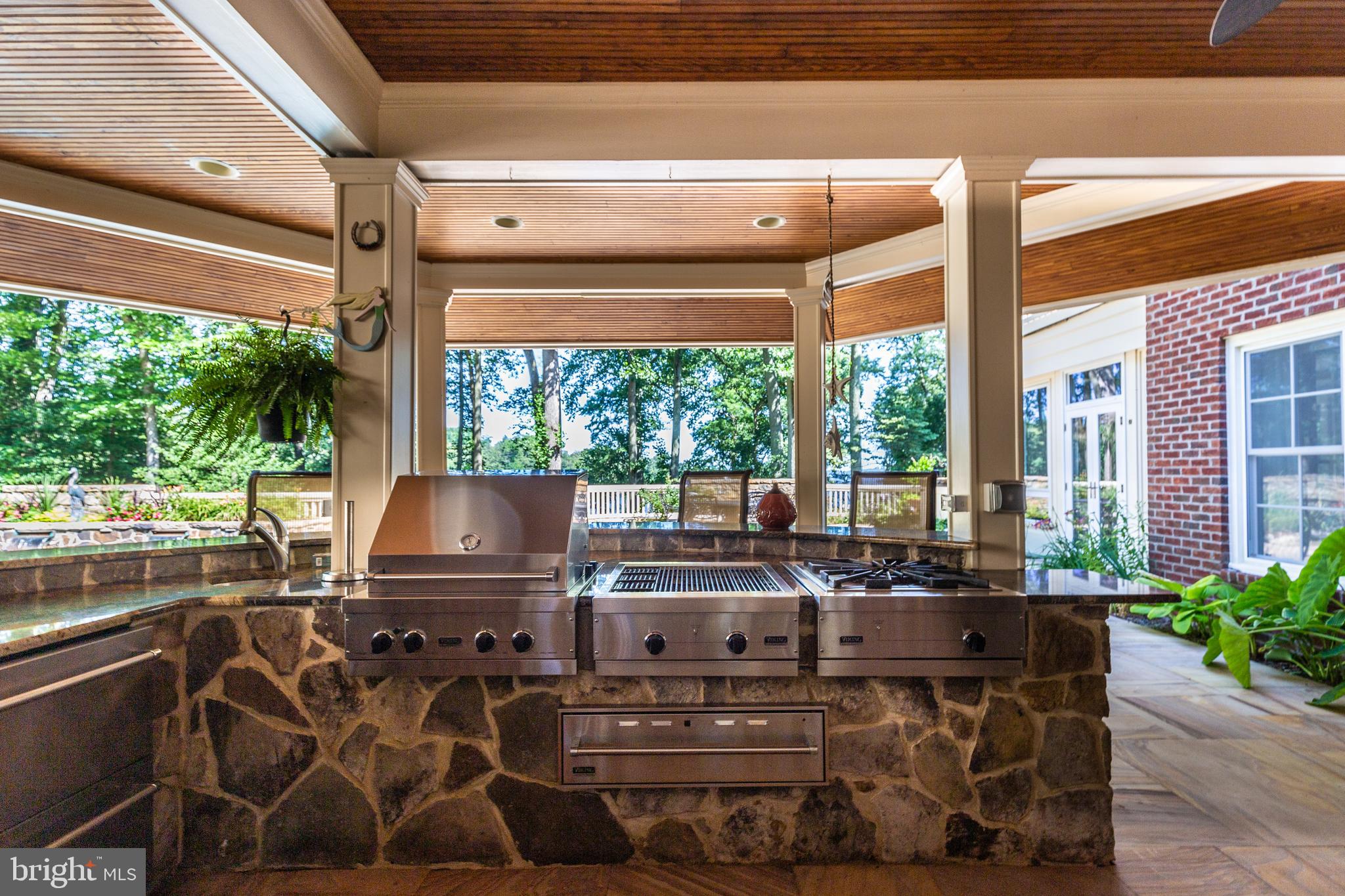 POPLAR POINT - Residential