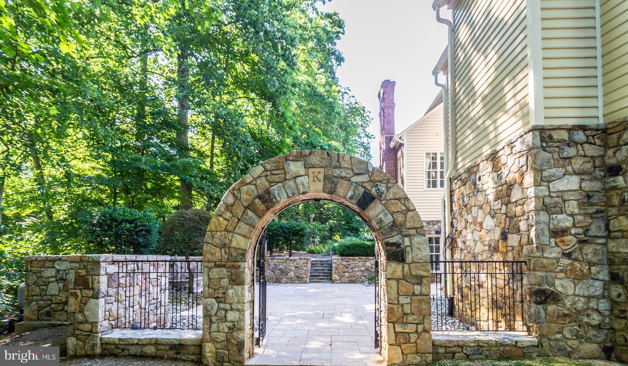 POPLAR POINT - Residential