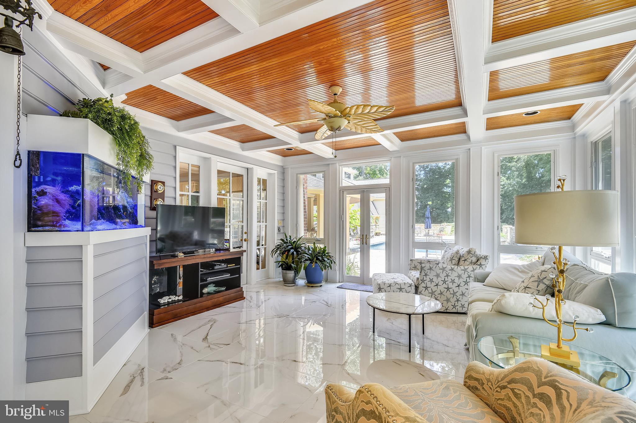 POPLAR POINT - Residential