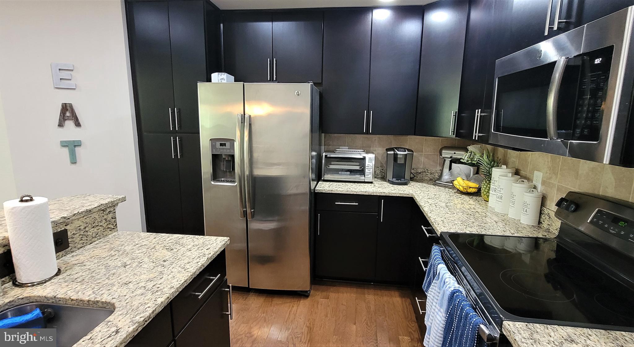 HEATHCOTE COMMONS - Residential Lease