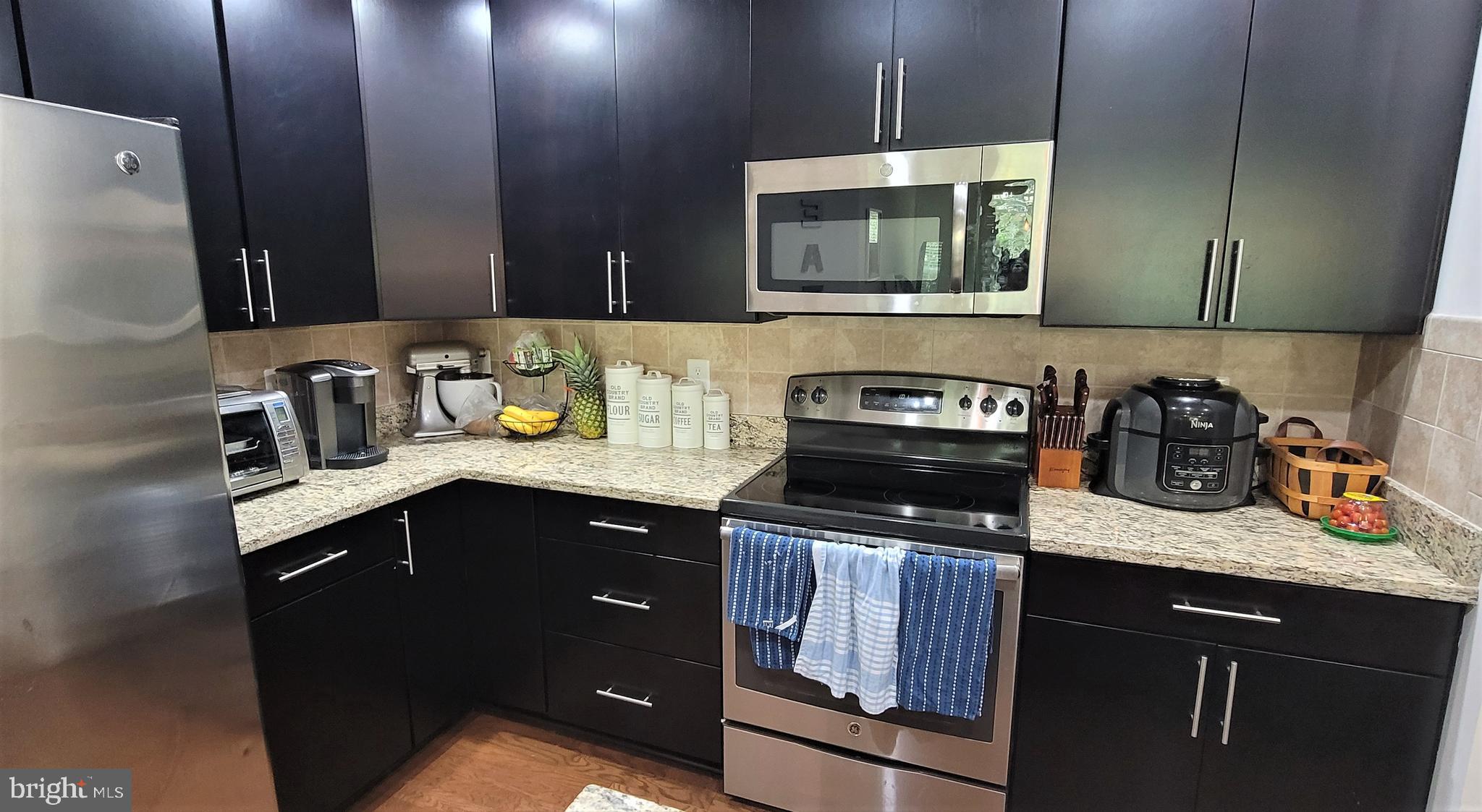 HEATHCOTE COMMONS - Residential Lease