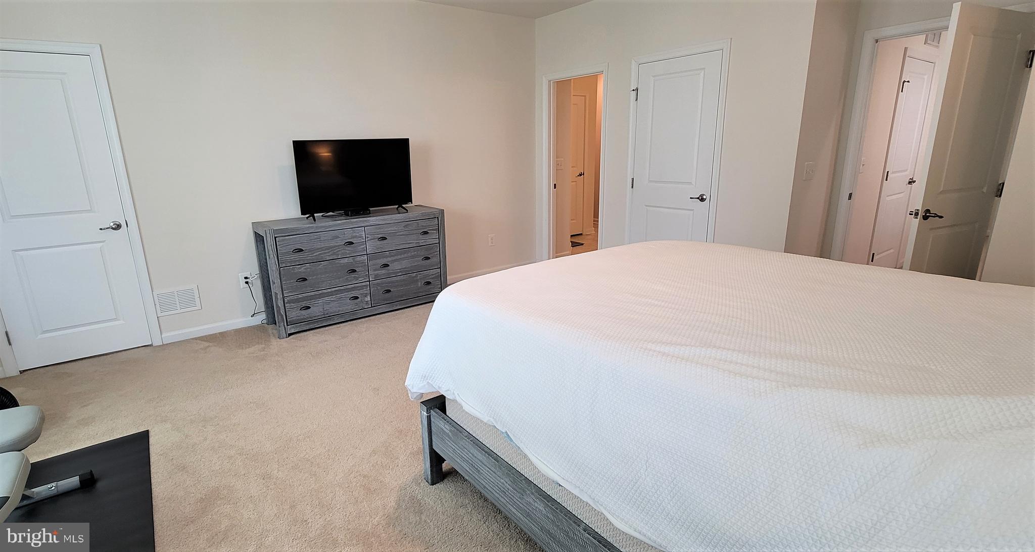 HEATHCOTE COMMONS - Residential Lease