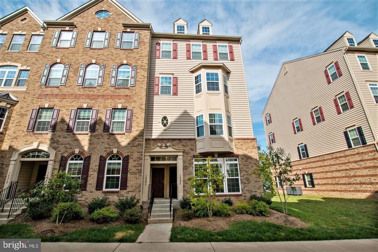 HEATHCOTE COMMONS - Residential Lease