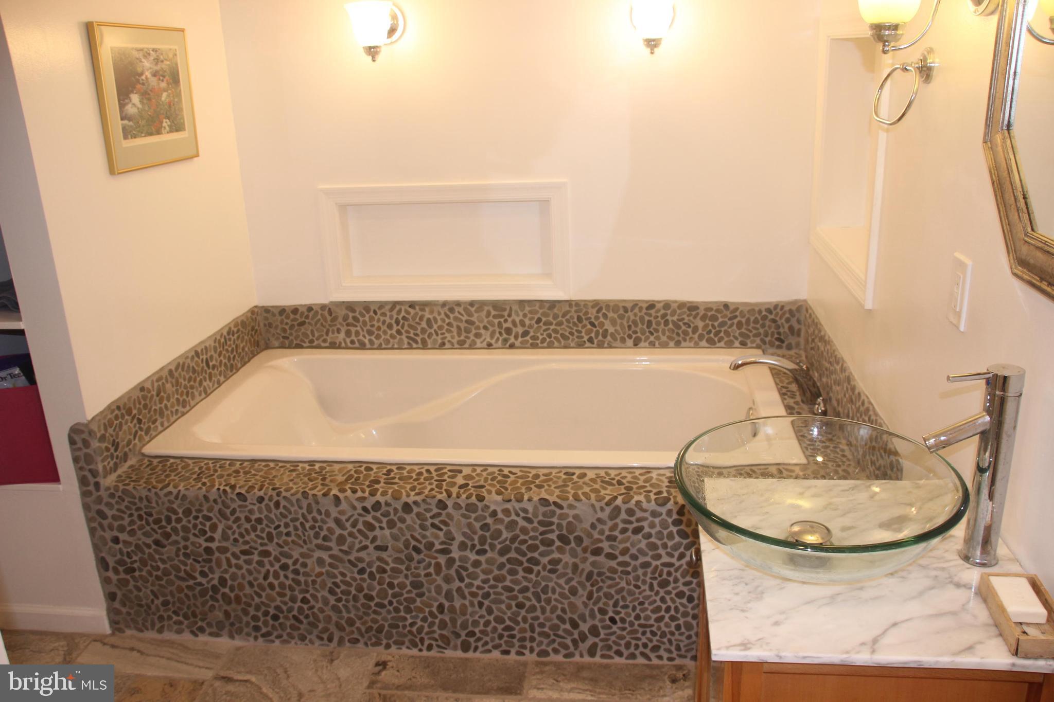 HIGHLAND PARK - Residential Lease