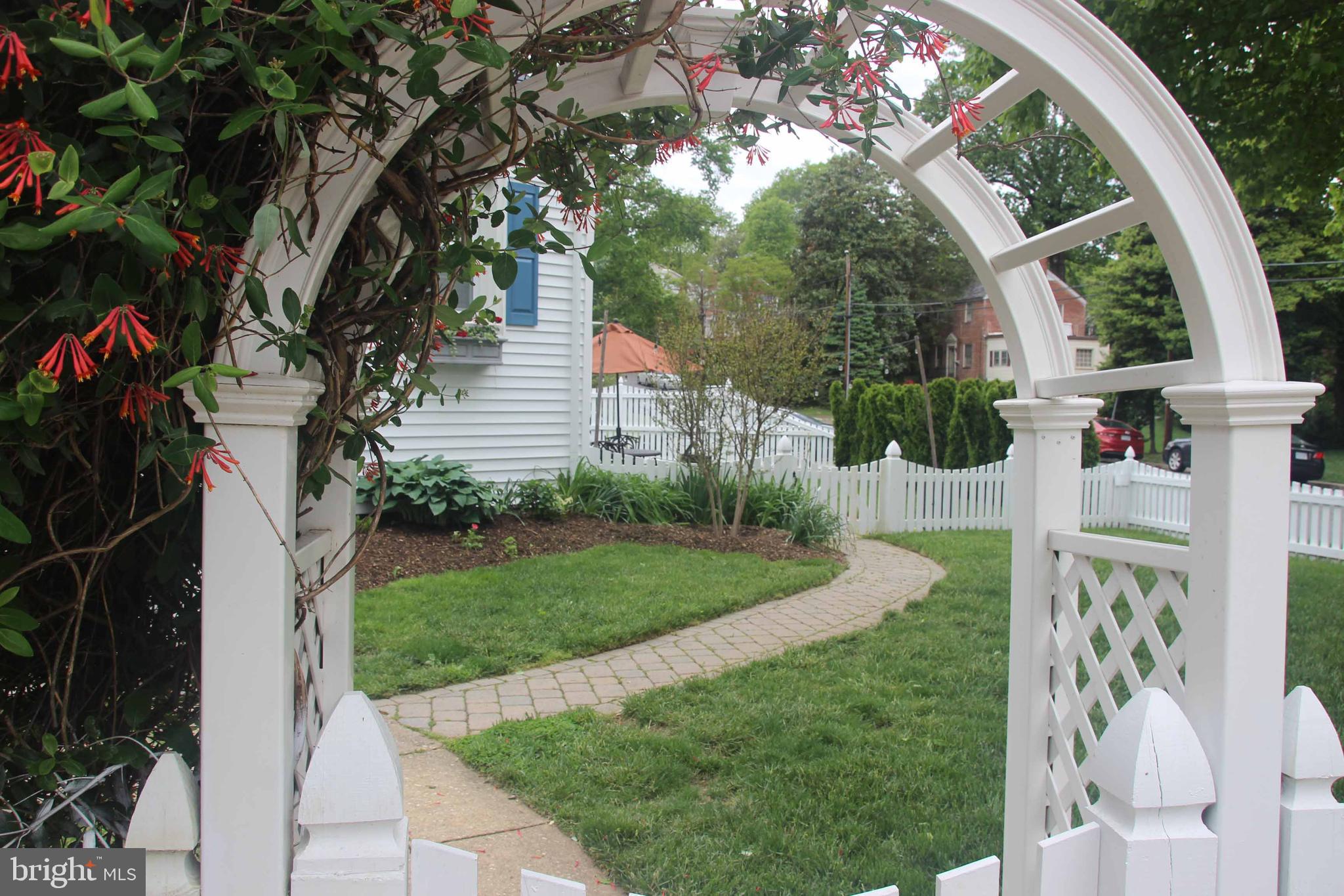 HIGHLAND PARK - Residential Lease