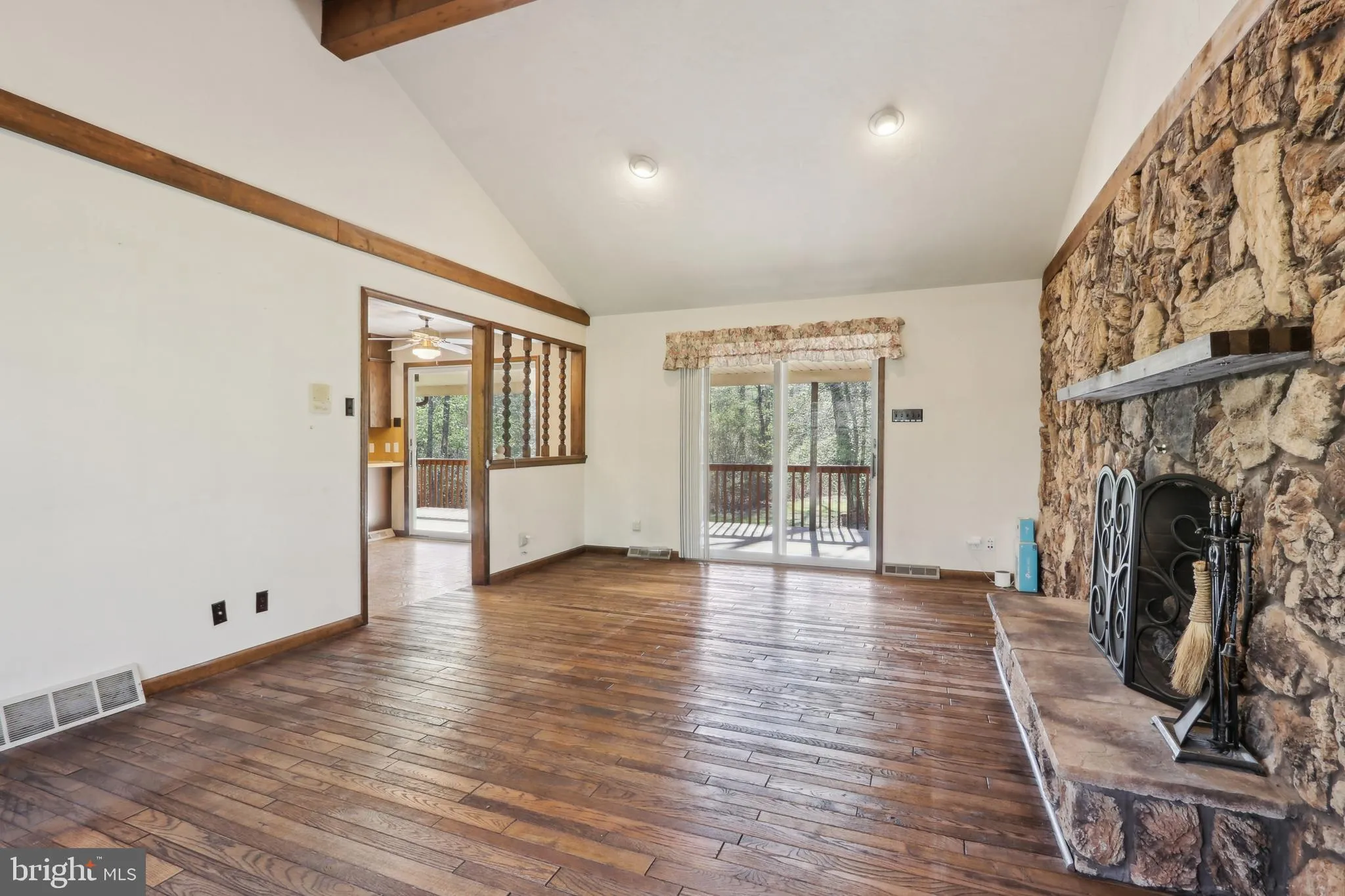 Vineland, New Jersey 08361, United States, 4 Bedrooms Bedrooms, ,3 BathroomsBathrooms,Residential,Pending,119546