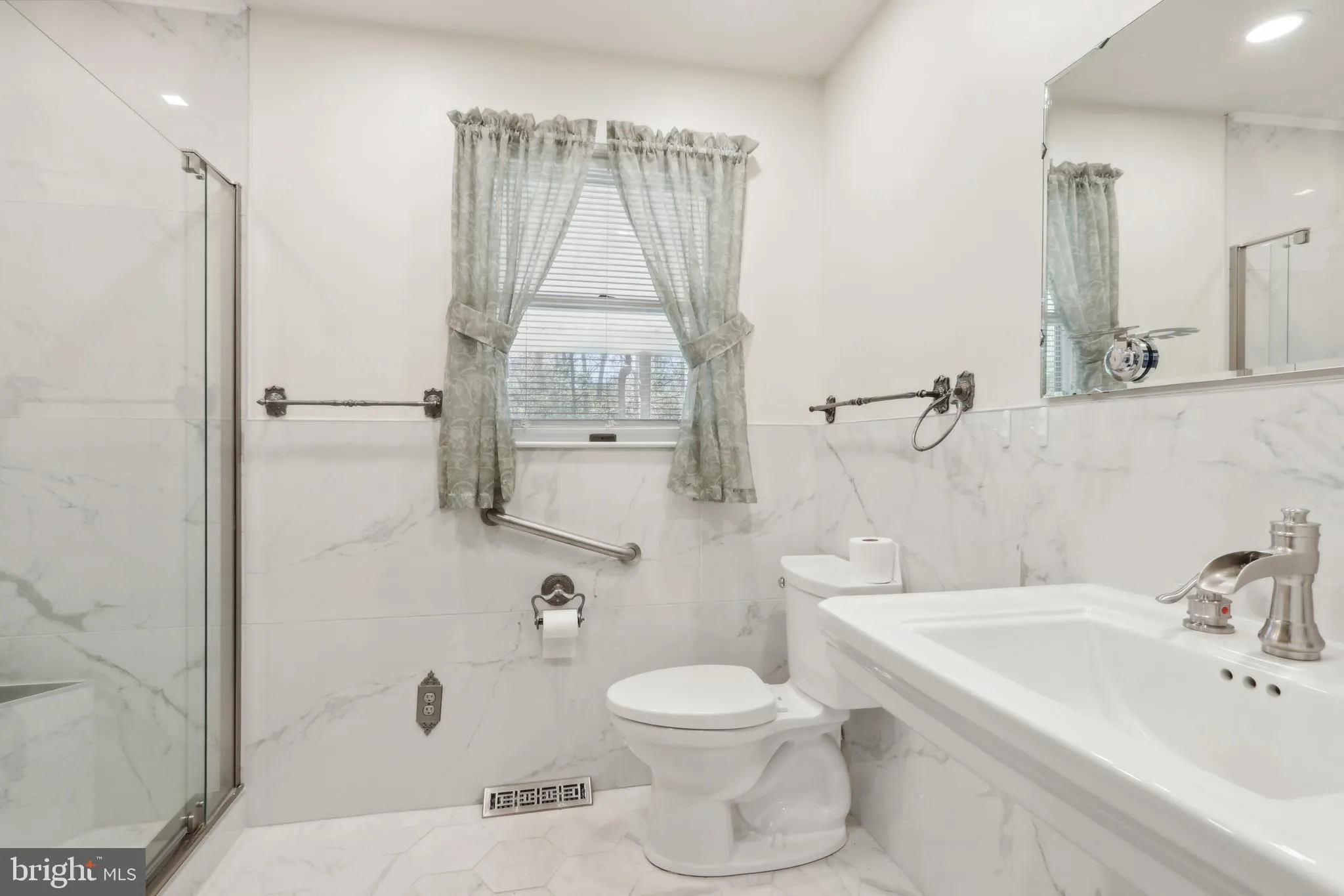 Vineland, New Jersey 08361, United States, 4 Bedrooms Bedrooms, ,3 BathroomsBathrooms,Residential,Pending,119546