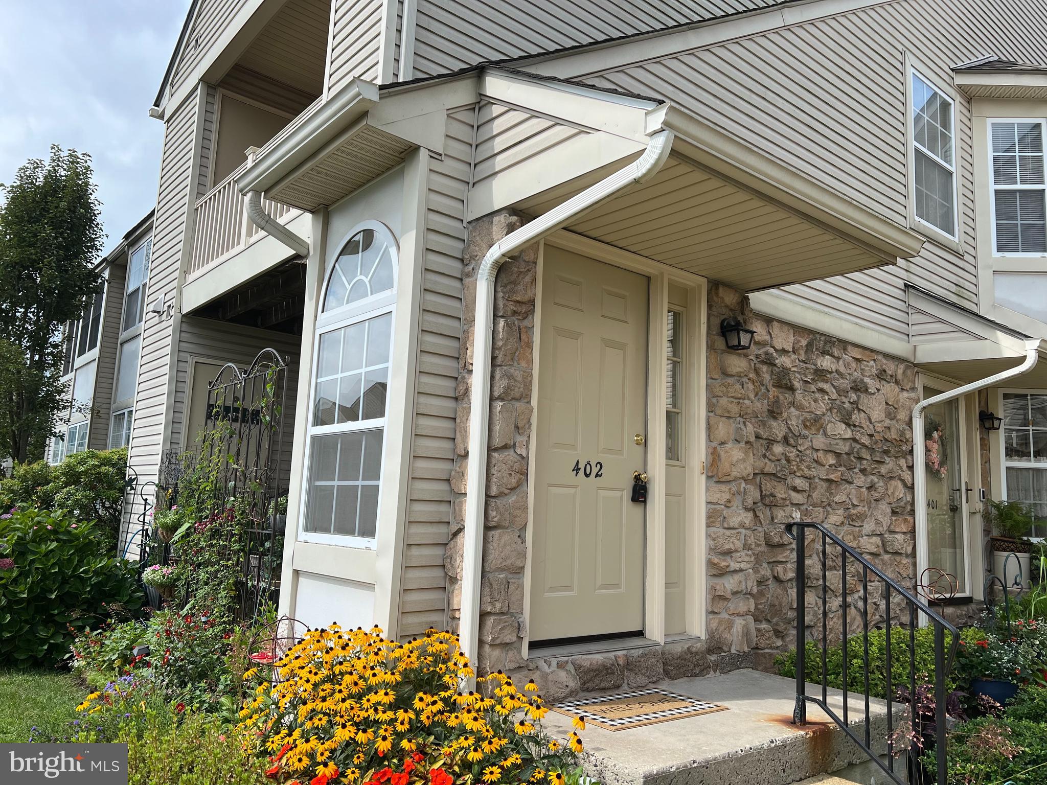 402 BEDFORD COURT 402