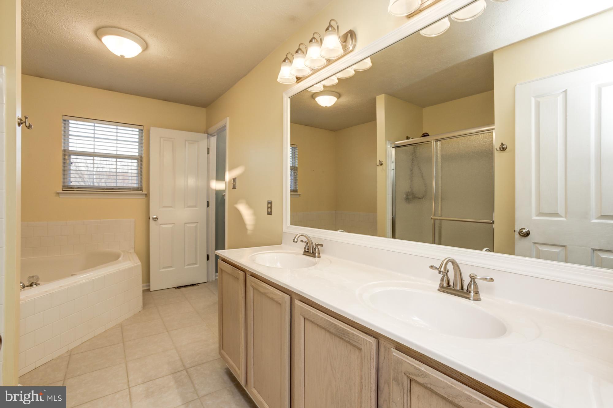 THE PROVINCES - Residential