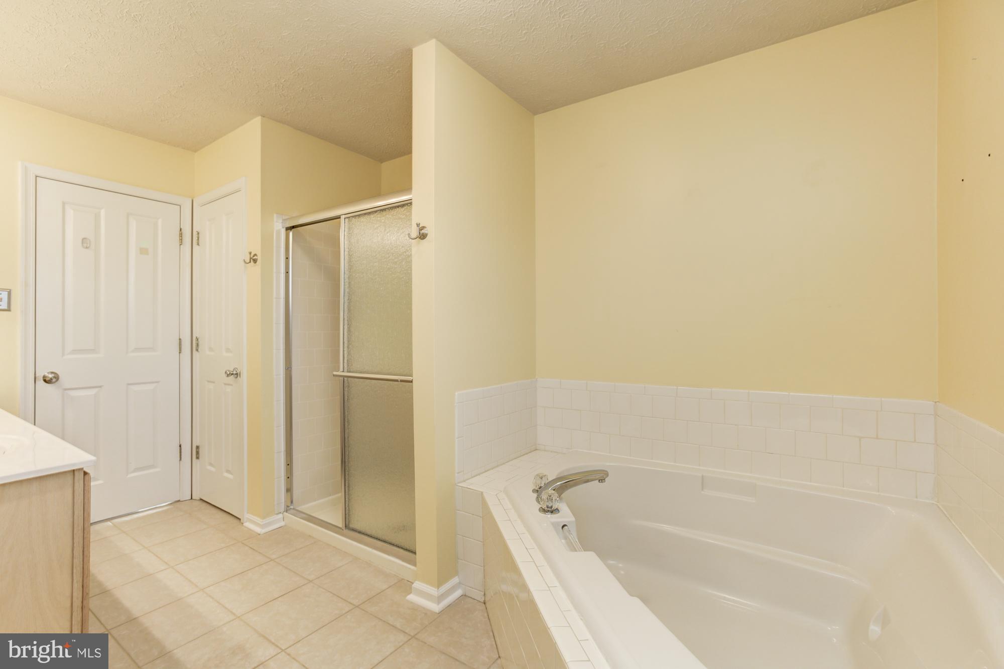 THE PROVINCES - Residential