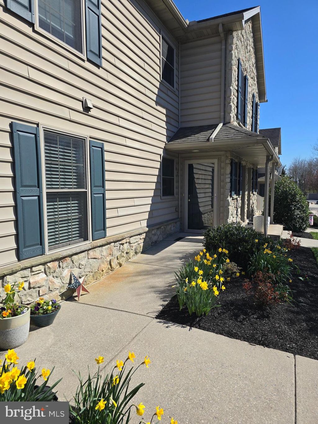 Photo of 57 Midway Farms Lane, Lancaster, PA 17602 (MLS # PALA2048772)