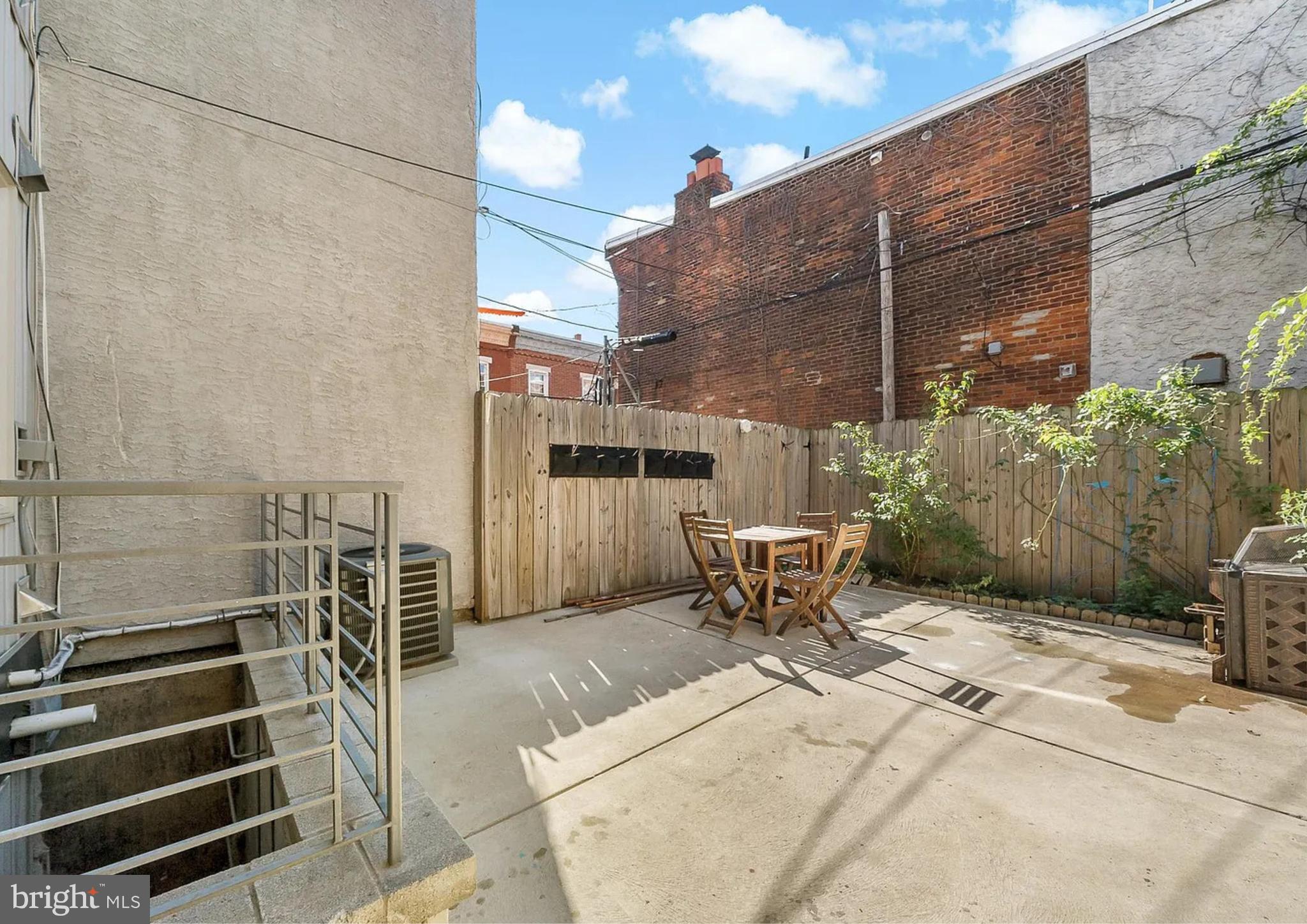 FAIRMOUNT - Residential Lease