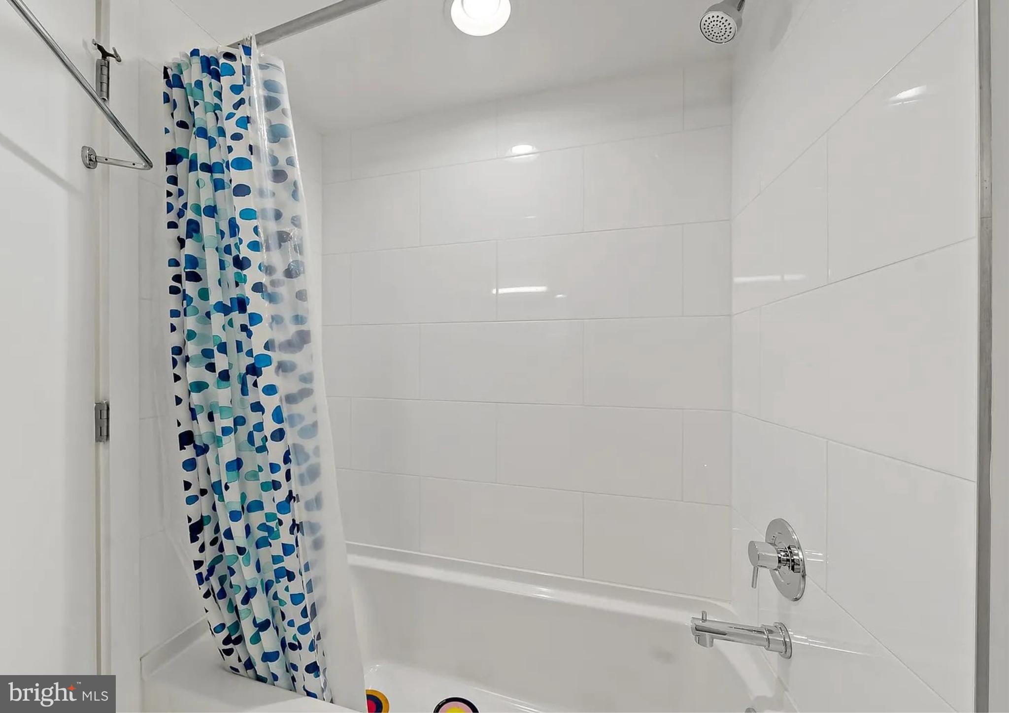 FAIRMOUNT - Residential Lease