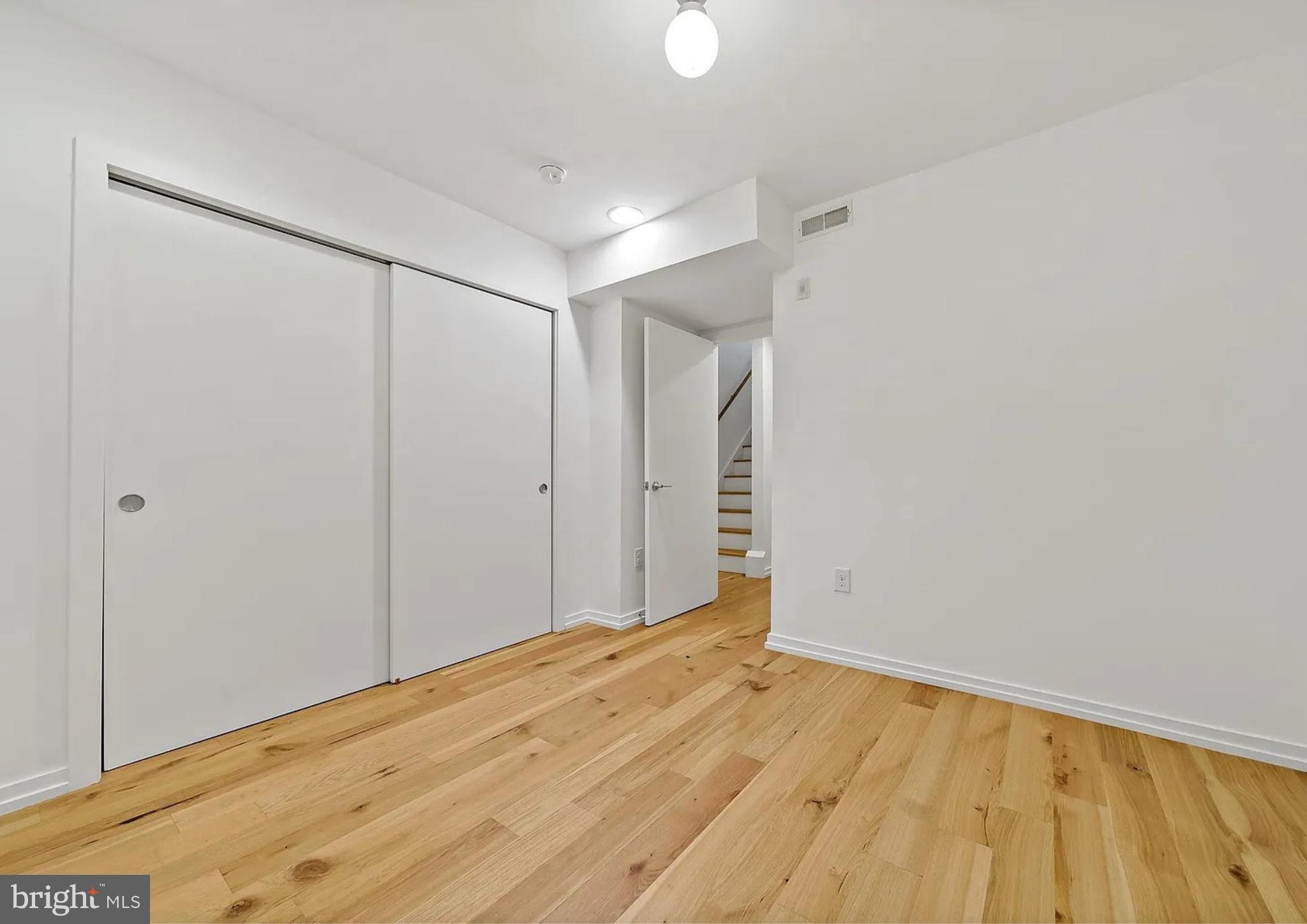 FAIRMOUNT - Residential Lease