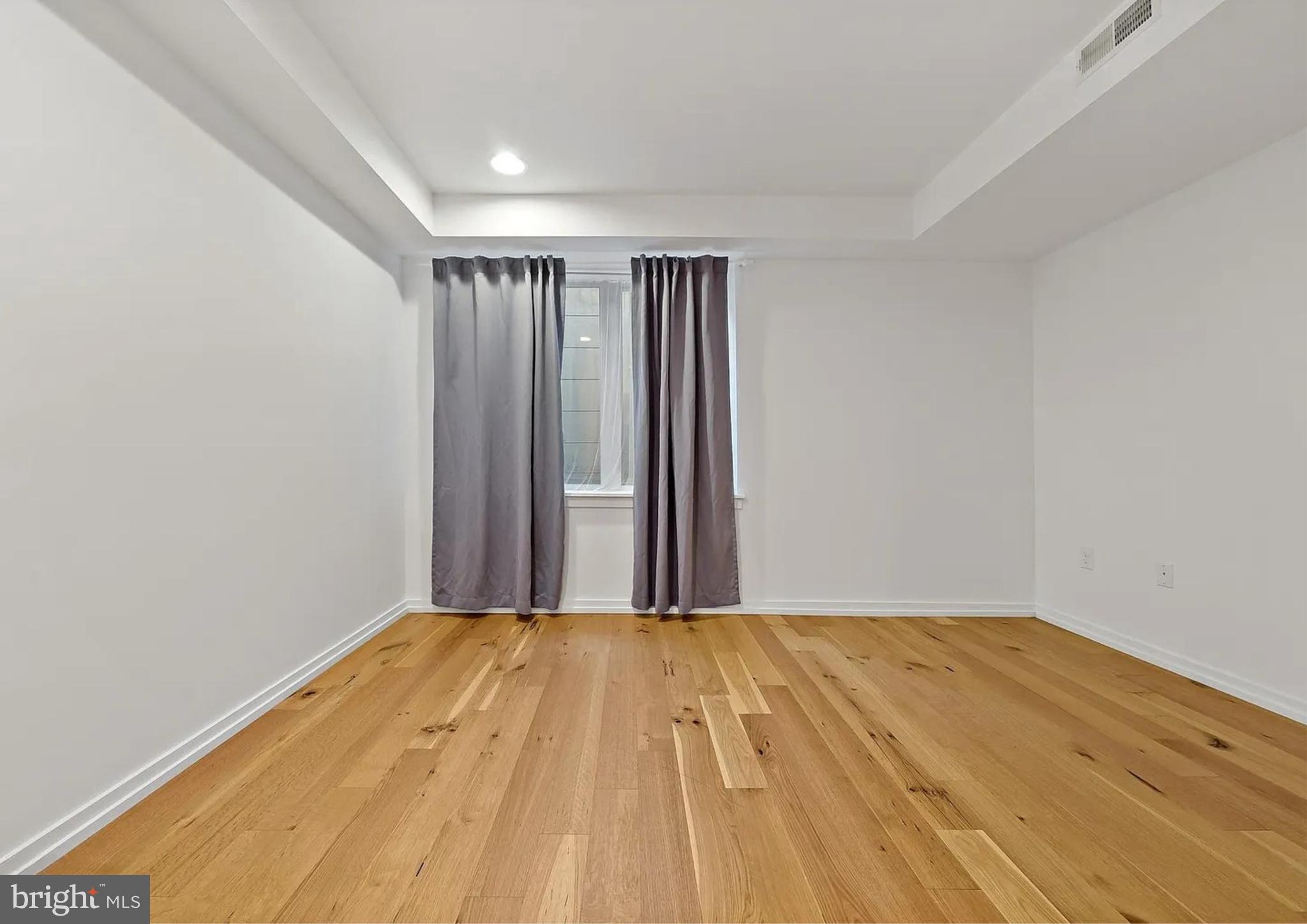 FAIRMOUNT - Residential Lease