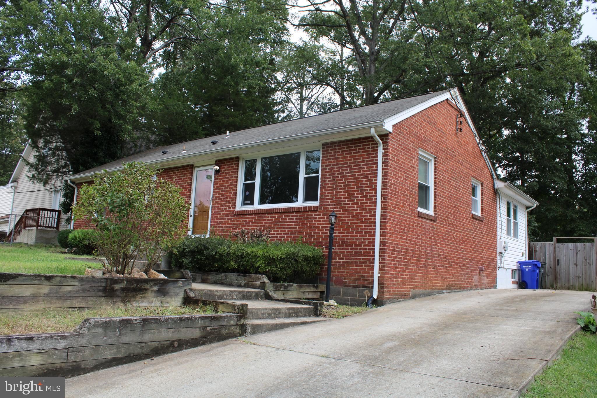 TRIANGLE - Residential Lease