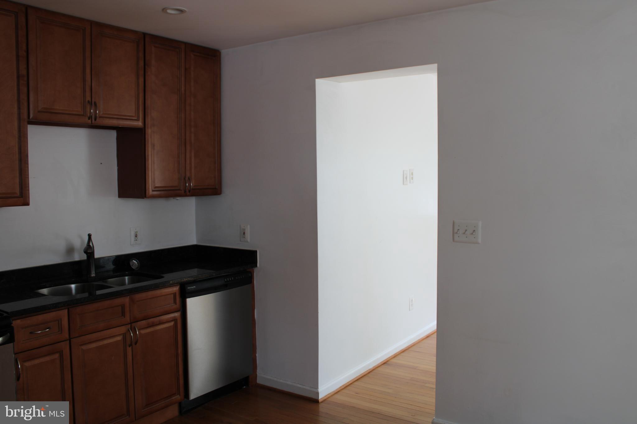 TRIANGLE - Residential Lease