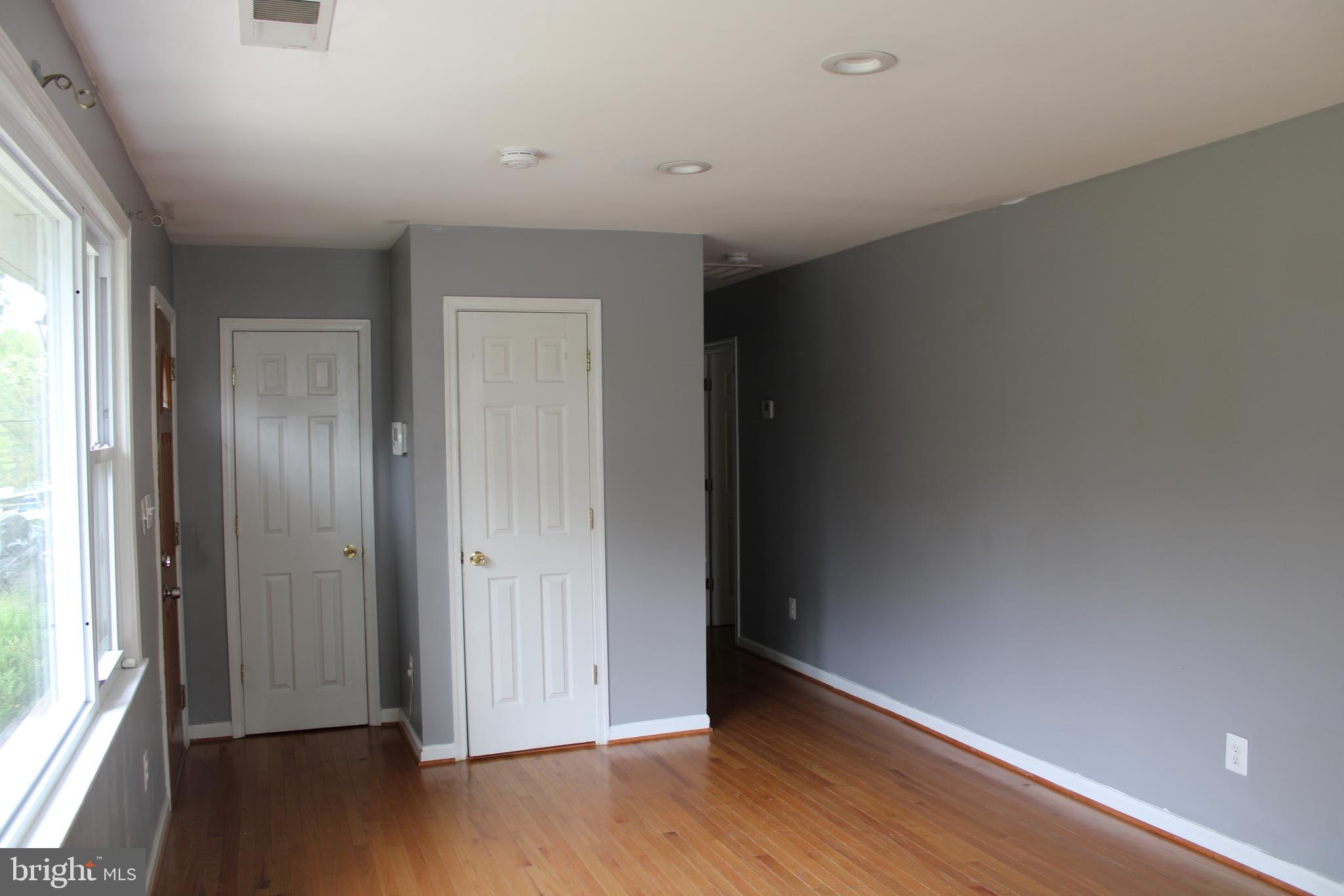 TRIANGLE - Residential Lease