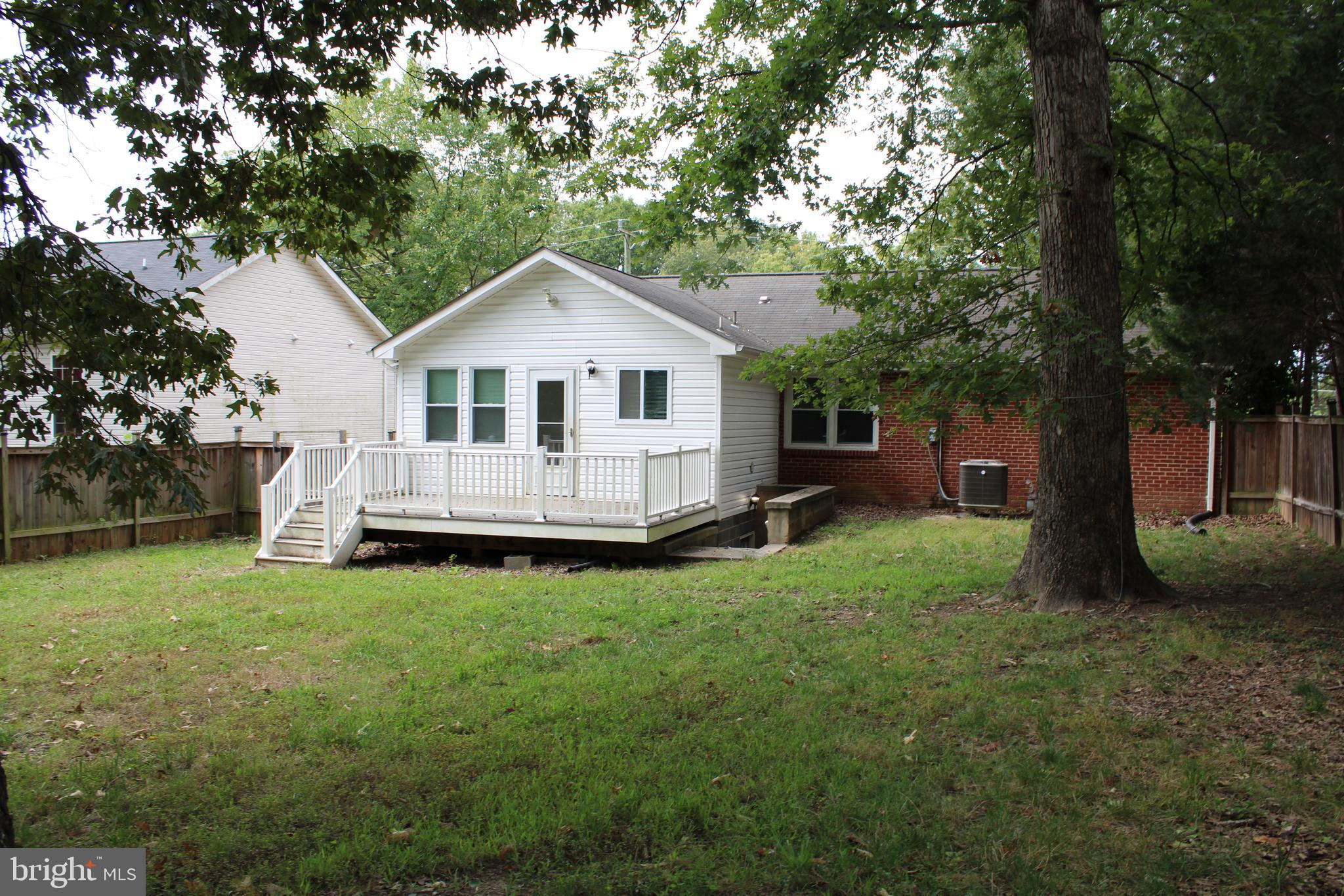 TRIANGLE - Residential Lease