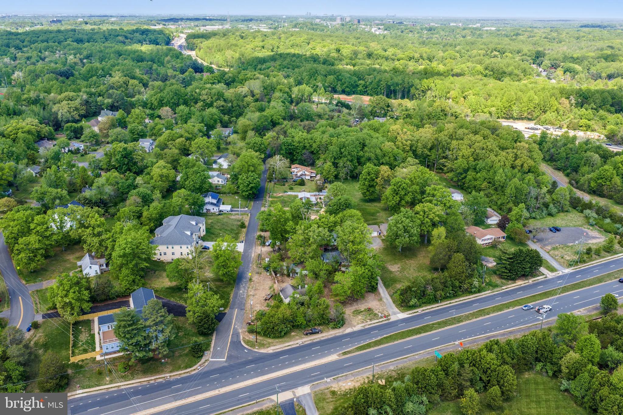 BRADDOCK ROAD - Land