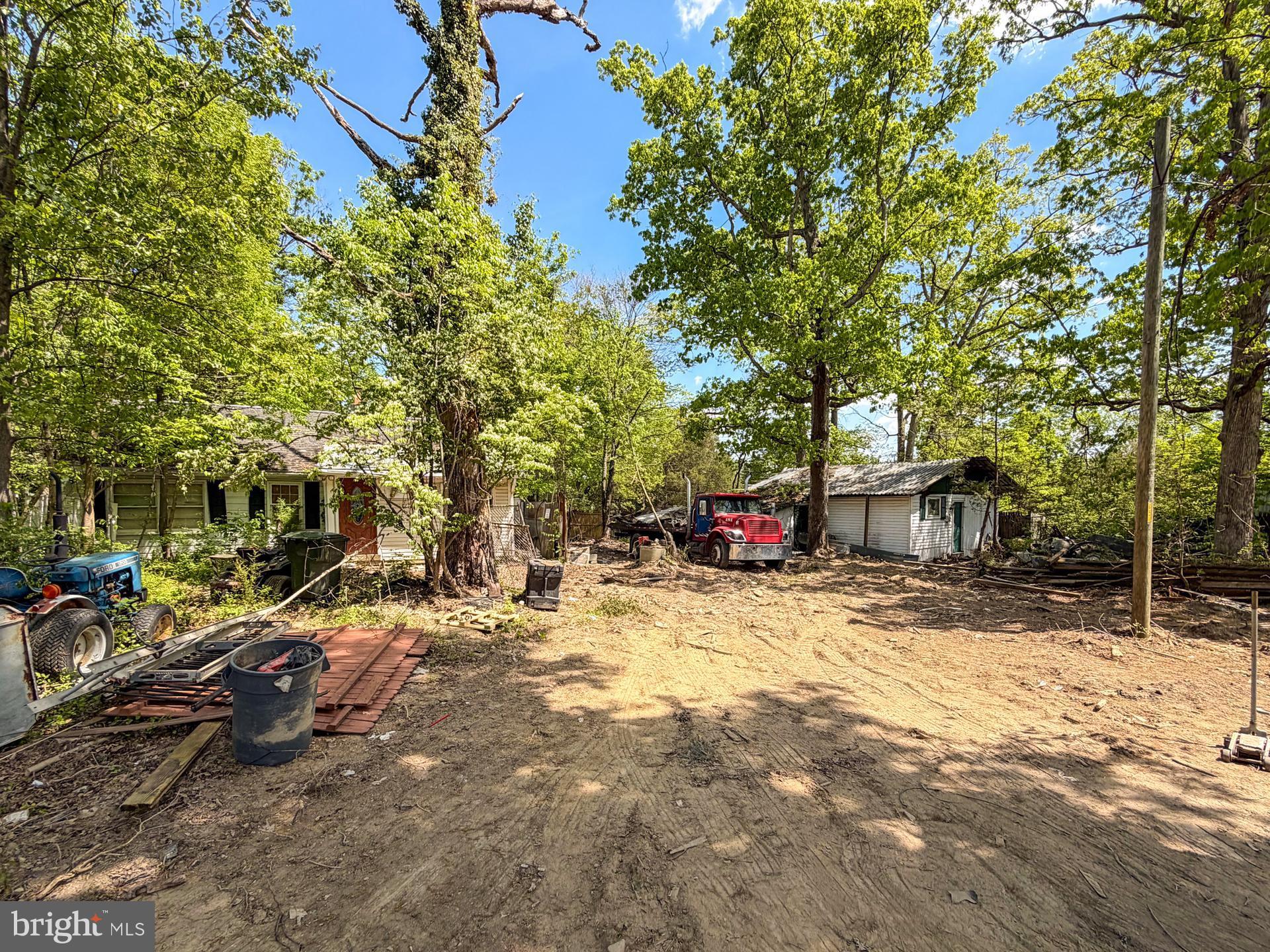 BRADDOCK ROAD - Land