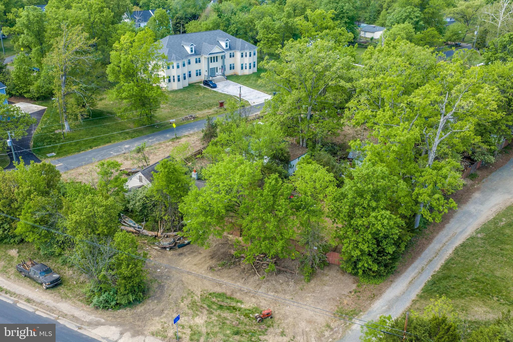BRADDOCK ROAD - Land