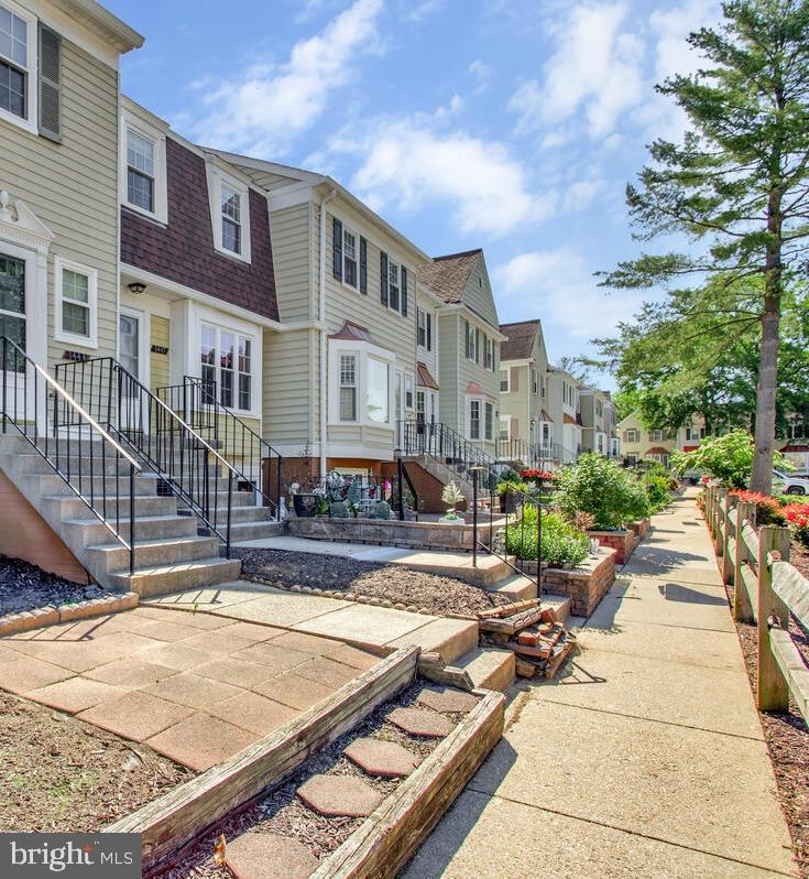 1447 CHATHAM COURT