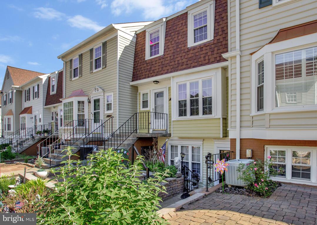 1447 CHATHAM COURT