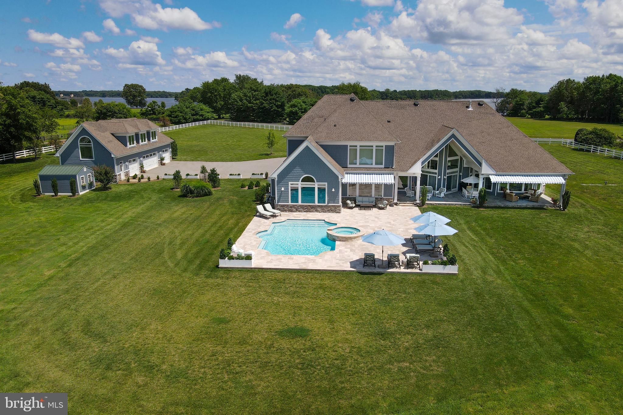 BENNETT POINT - Residential