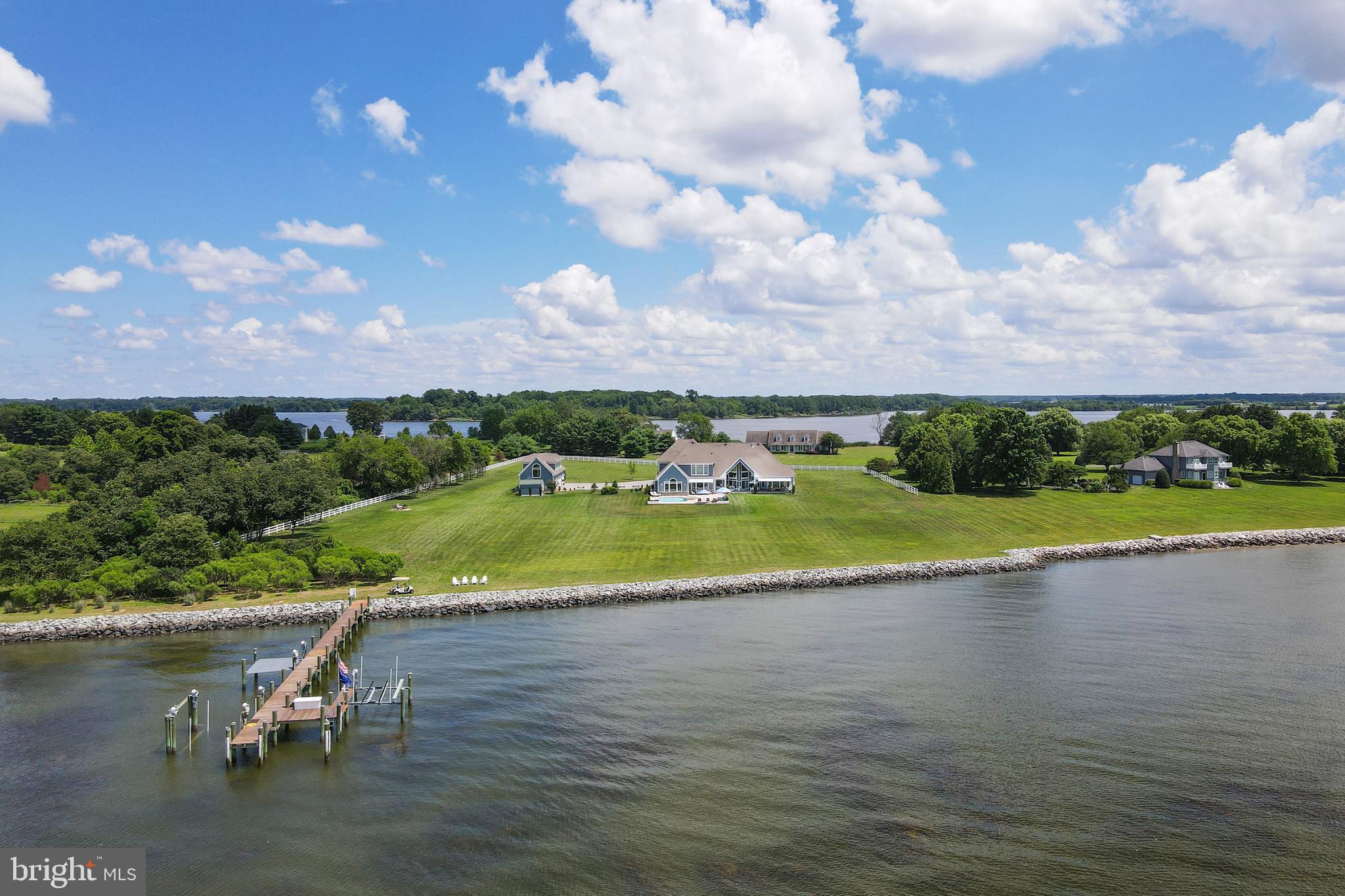 BENNETT POINT - Residential