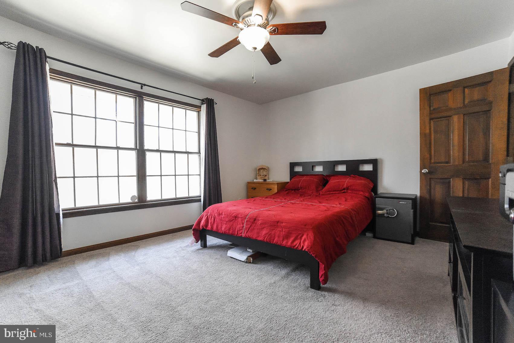 LAUREL DRIVE-MONTROSE SU - Residential