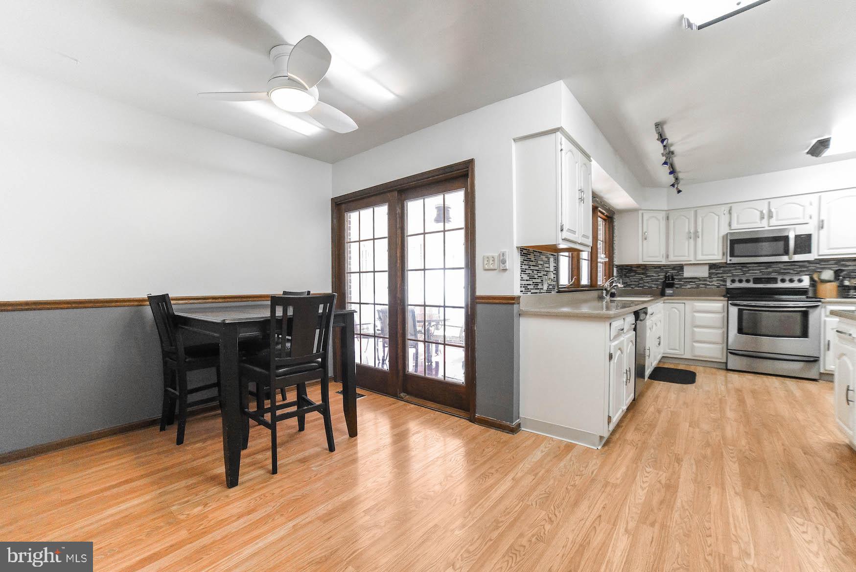 LAUREL DRIVE-MONTROSE SU - Residential