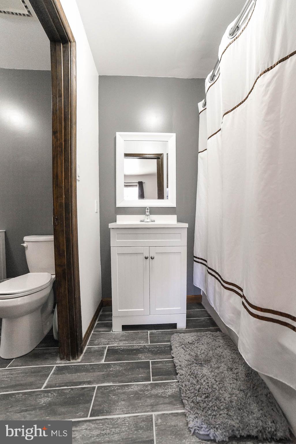 LAUREL DRIVE-MONTROSE SU - Residential