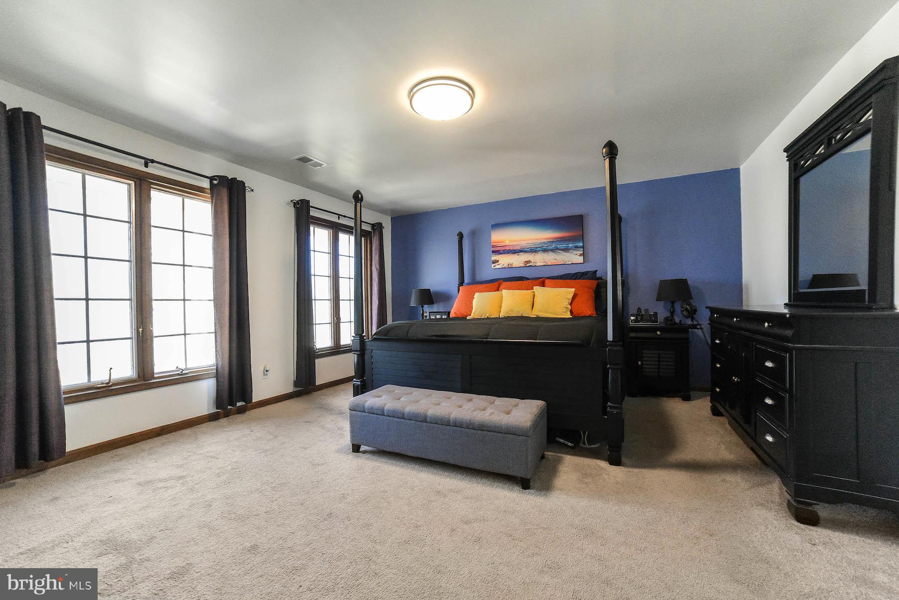 LAUREL DRIVE-MONTROSE SU - Residential