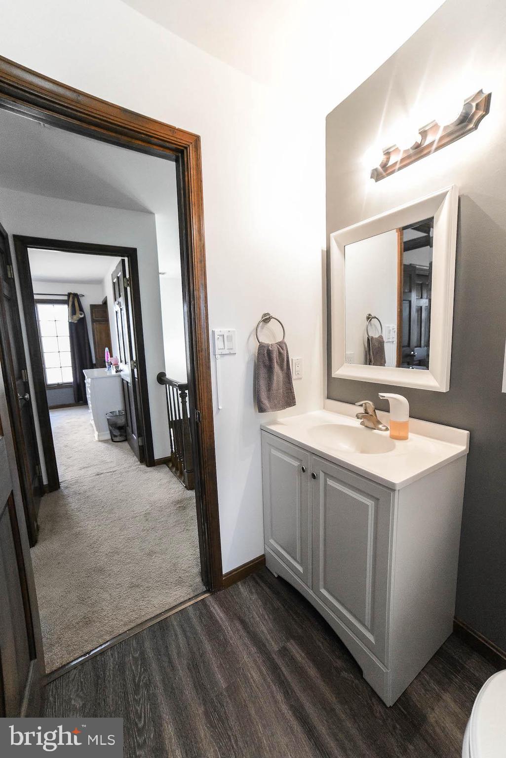 LAUREL DRIVE-MONTROSE SU - Residential