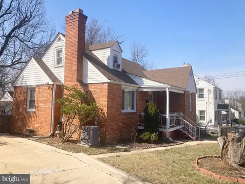 100 Iroquois Way, Oxon Hill, MD MLS: MDPG2150218