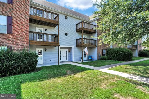 Condo For Rent - 102 N Caroline Place #201<br/> DOVER, DE 19904