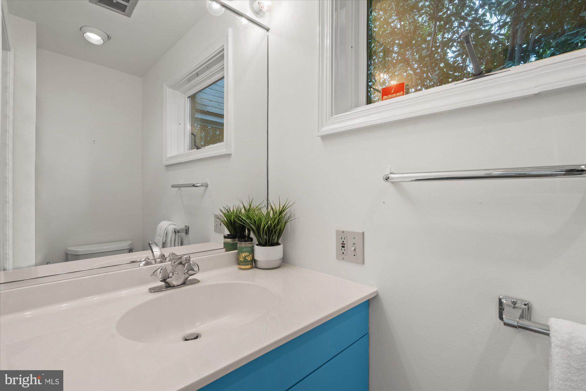 ENGLISH VILLAGE - Residential