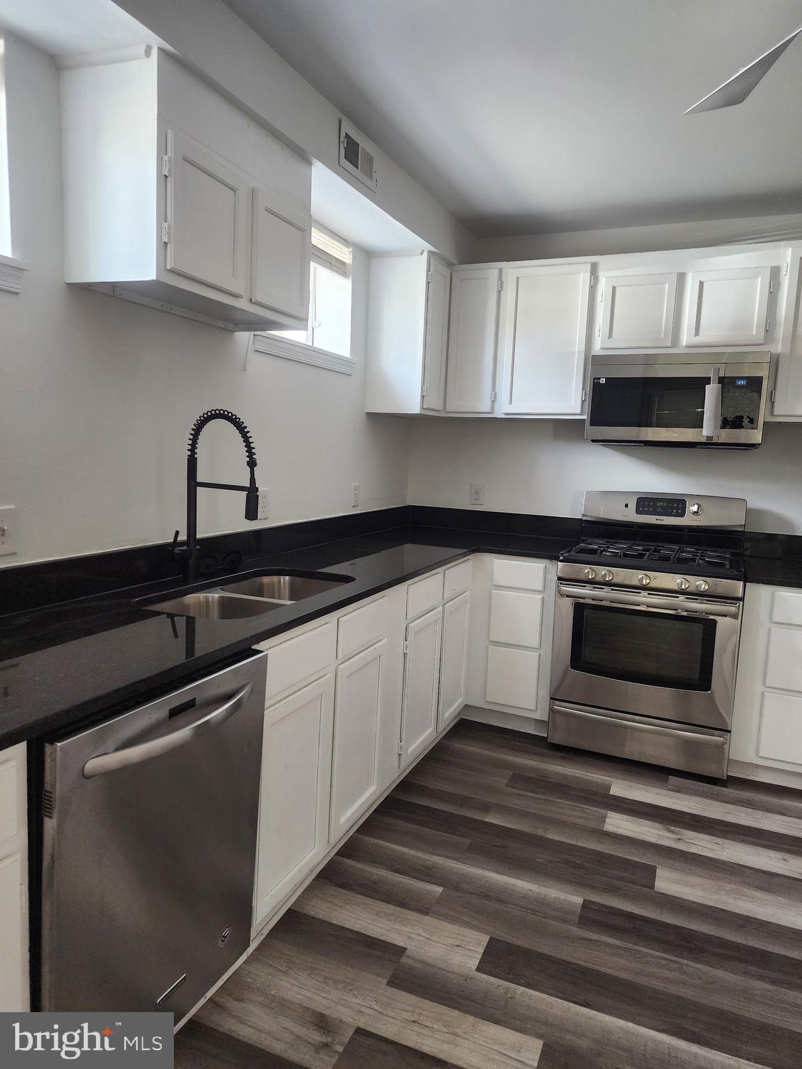 FREDERICKSBURG CITY - Residential Lease