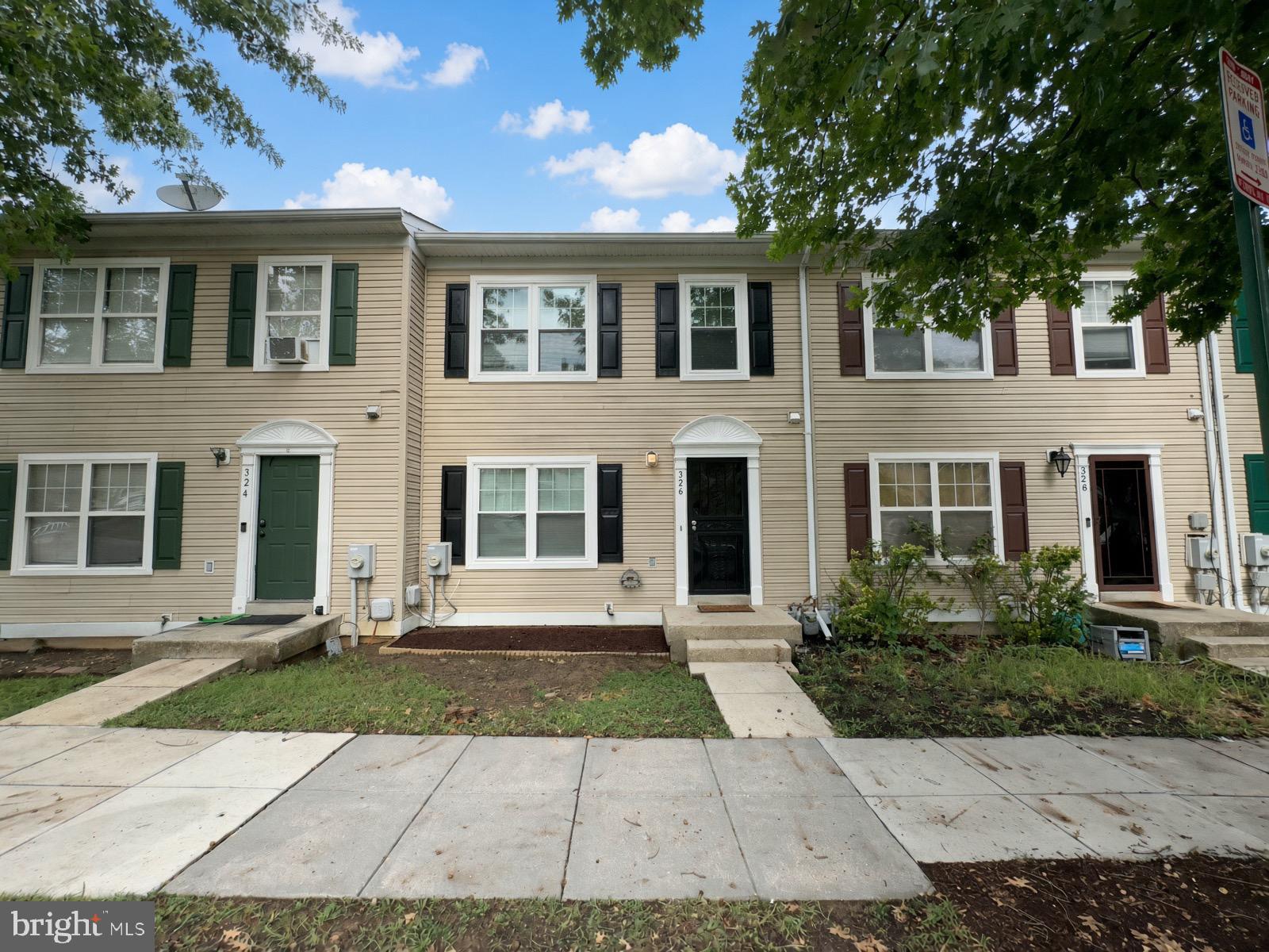 326 CAPE DRIVE SE