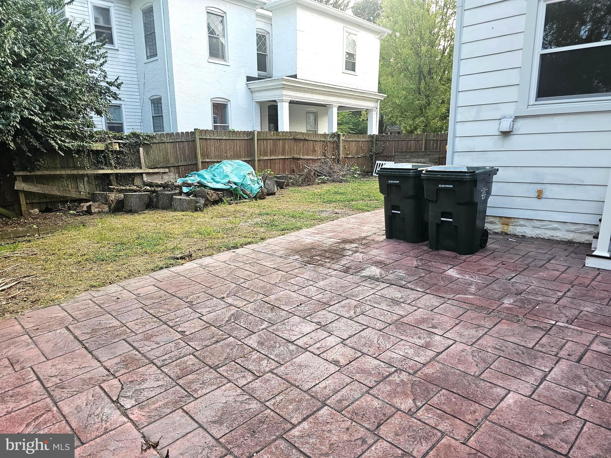 HAGERSTOWN - Residential