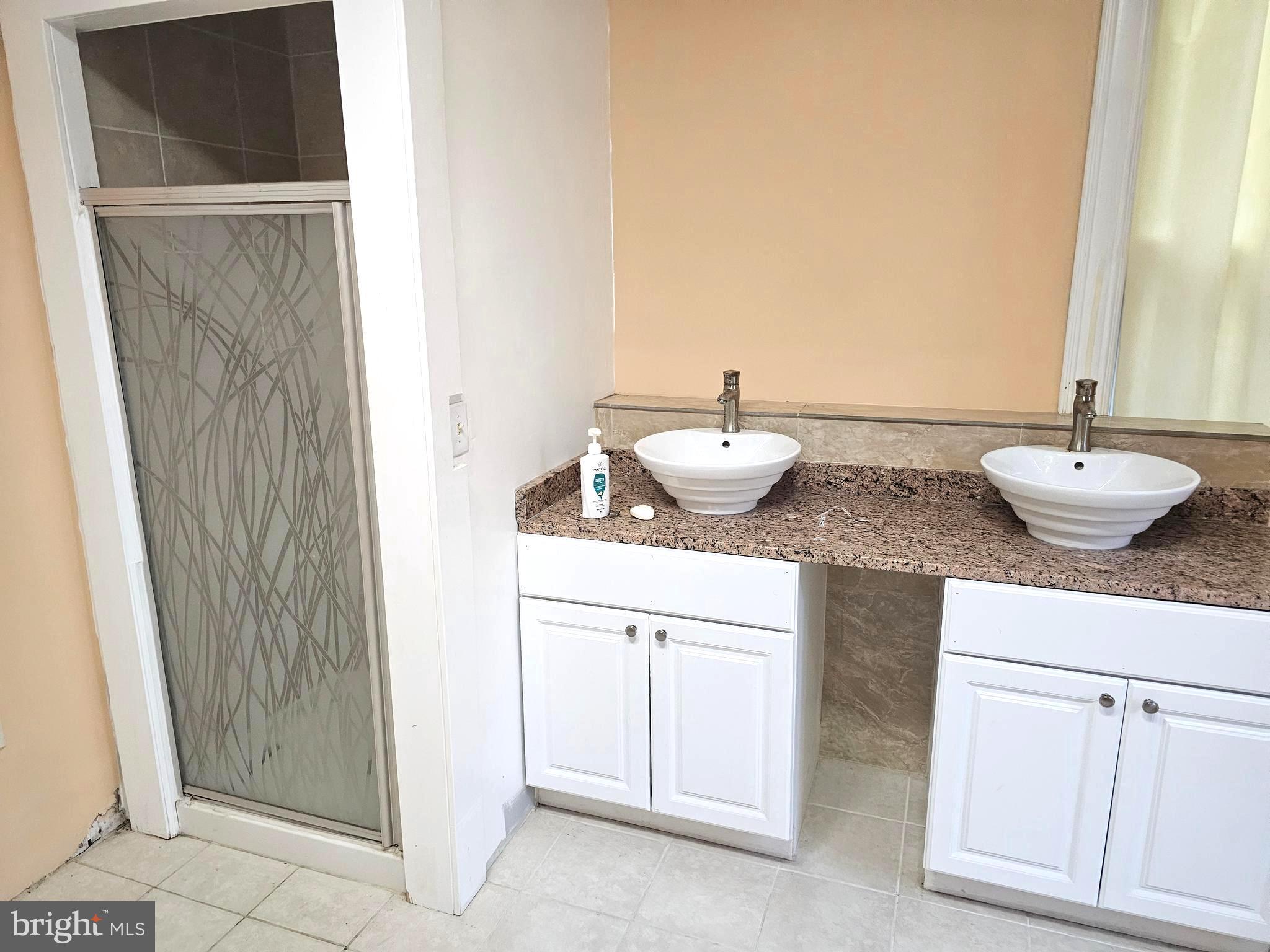 HAGERSTOWN - Residential