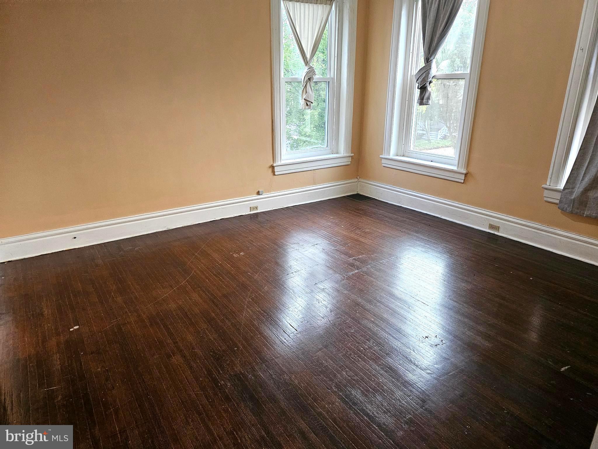 HAGERSTOWN - Residential