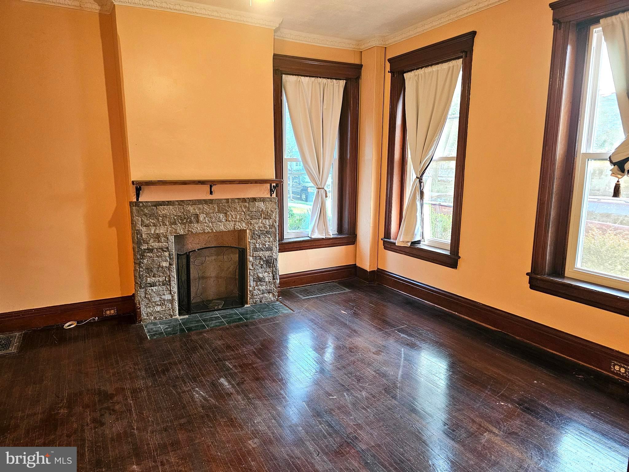 HAGERSTOWN - Residential