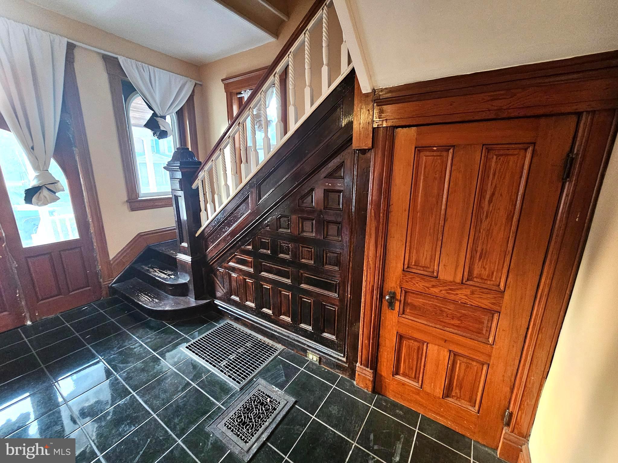 HAGERSTOWN - Residential