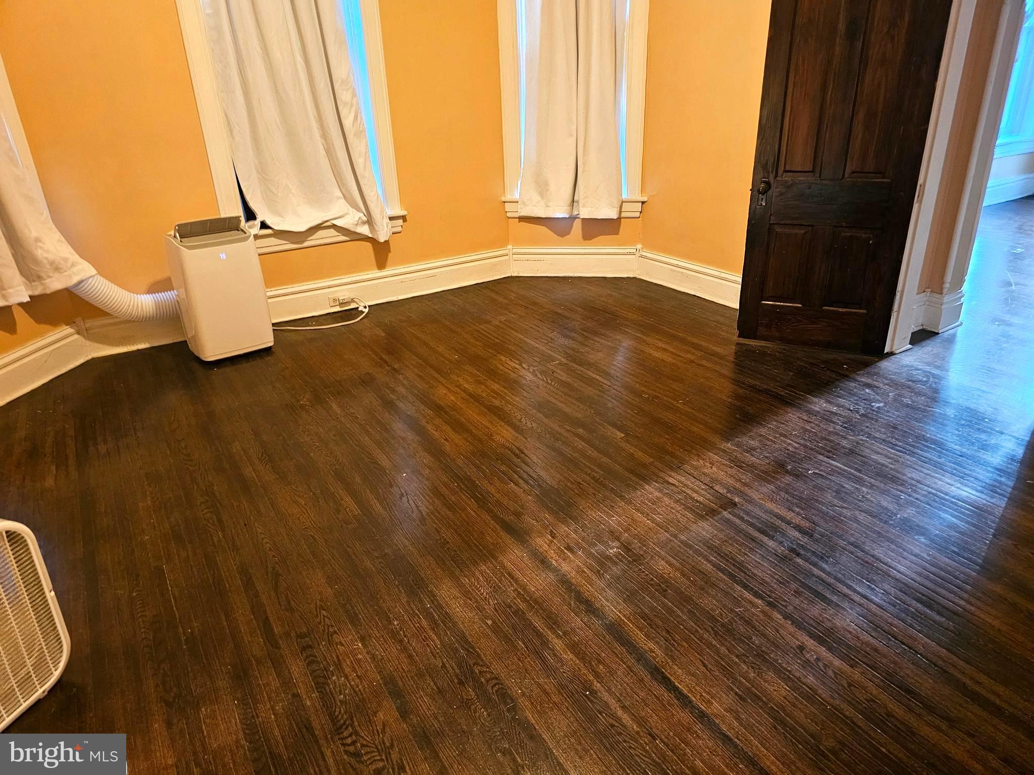 HAGERSTOWN - Residential